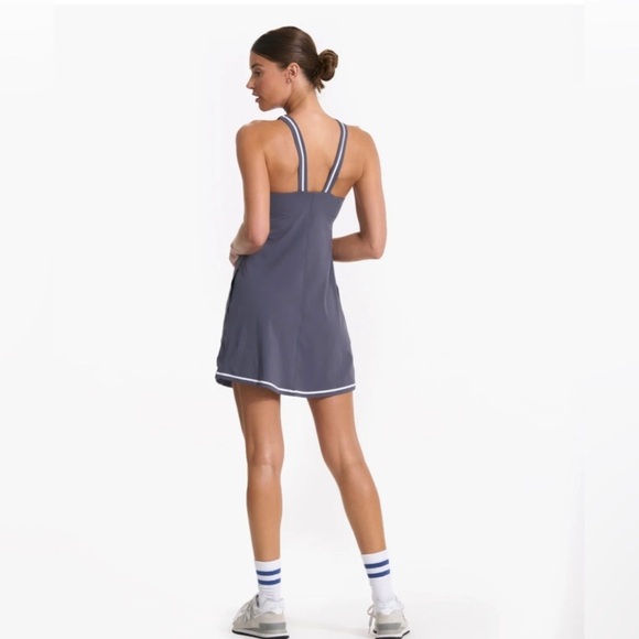 Vuori women’s volley Dress size medium - Picture 2 of 8